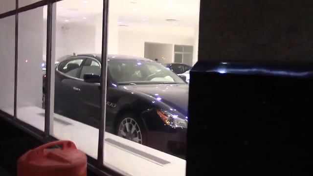 Салон Мазерати в Нью Йорке смотреть онлайн