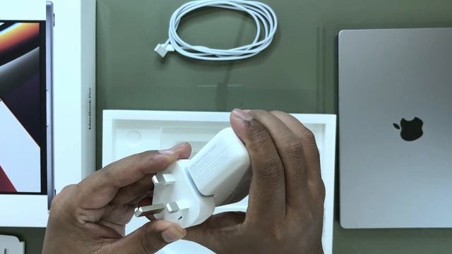 MacBook Pro M1 Pro 14 Inch 2021 - 8C CPU/32GB RAM/512GB SSD смотреть онлайн