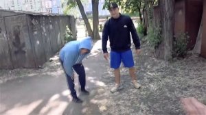 Украл iPhone 15 у Школьника. Гопник Напал на МЕНЯ с НОЖОМ. Ограбление ПАЦАНА у школы. фанат влад а4