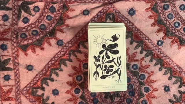 The Poesis Oracle Deck смотреть онлайн