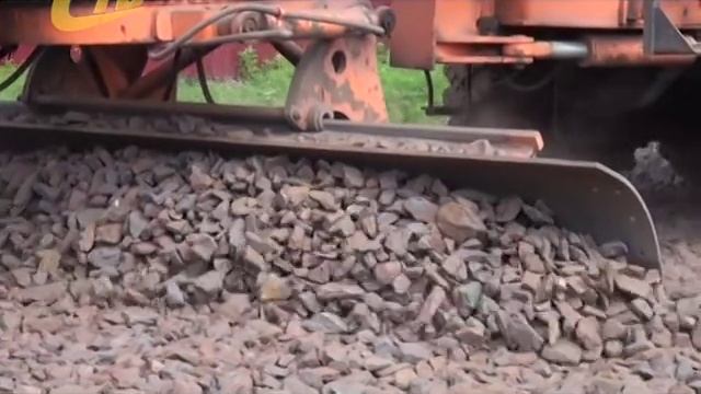 ДОРОГУ В МИКРОРАЙОНЕ ЗАРЕЧНЫЙ ОТСЫПАЛИ ЩЕБНЕМ смотреть онлайн