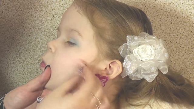 Целый ЧЕМОДАН косметики ПРИНЦЕССА!!! A suitcase full of cosmetics PRINCESS смотреть онлайн