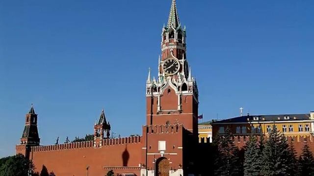 Когда обитатели Кремля в тапочках будут выбегать через ворота - Николай Травкин смотреть онлайн