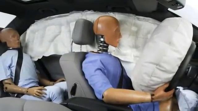 Mercedes-Benz 11 Points of Airbag Protection C Class смотреть онлайн