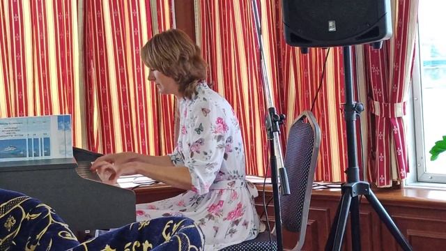 ВЕСЁЛЫЙ «ЧЁРНО-БЕЛЫЙ РЭГТАЙМ» (BLACK AND WHITE RAG) смотреть онлайн