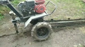 Самодельный траншеекопатель на мотоблок,испытание цепи