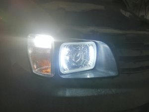 Toyota Lite Ace Noah  установка новых фар.