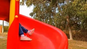 София Катается на ГОРКЕ и Играет на Детской ПЛОЩАДКЕ