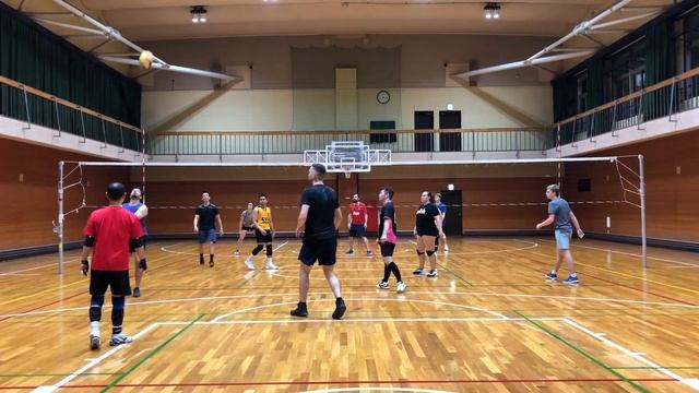 Pick-up Volleyball Games in Tokyo [Tokyo Gaijins] смотреть онлайн
