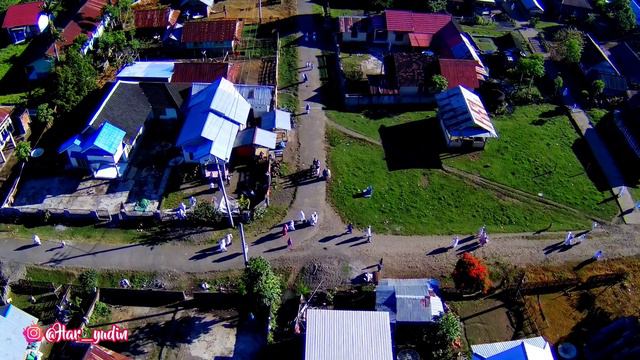 Suasana labaran di kampung kecil di lereng gunung tambora // Footage MJX B20 eis смотреть онлайн