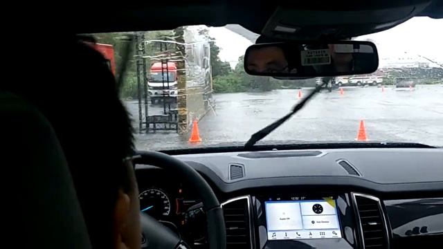 The New Ford Everest 2019 test drive смотреть онлайн