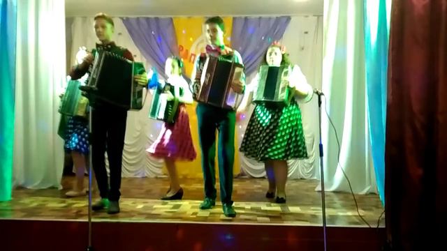 Ансамбль баянистов "Рапсодия". Попурри " Калинка". смотреть онлайн