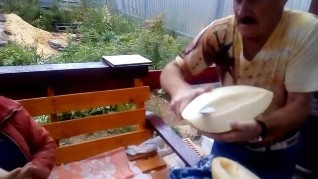 День шахтера! С праздником! Как правильно резать дыню. смотреть онлайн