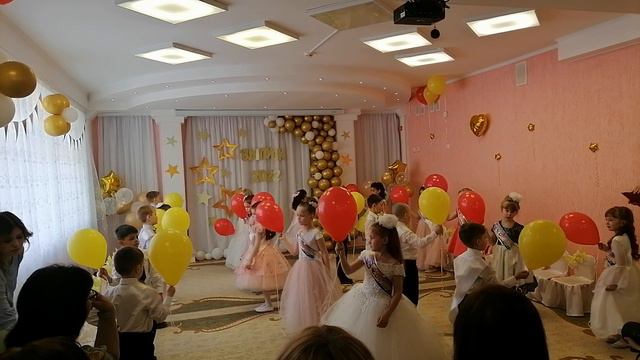 садик смотреть онлайн