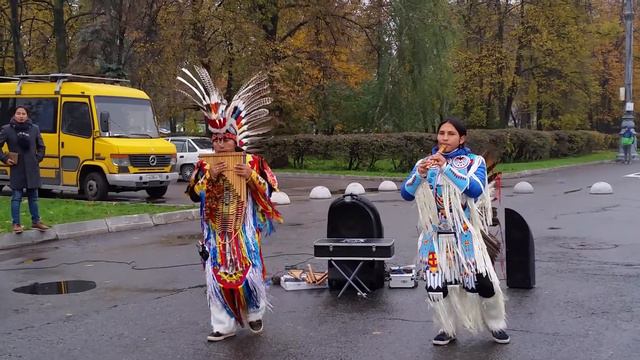 Музыканты из Эквадора. Ecuador Spirit. " Crazy Kayote " . смотреть онлайн