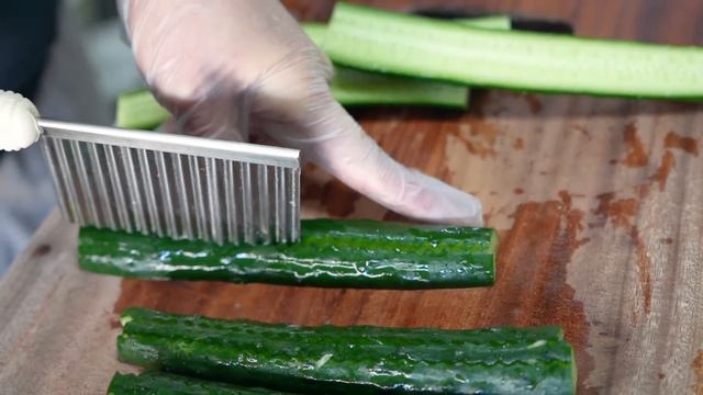 Crunchy! Crispy Roast Pork Belly, Vietnamese Sandwich / 越南烤乳豬, 越南法國麵包 - Taiwan Street Food смотреть онлайн