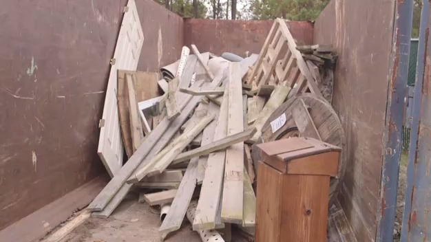 Kitty Hawk Recycling Programs смотреть онлайн