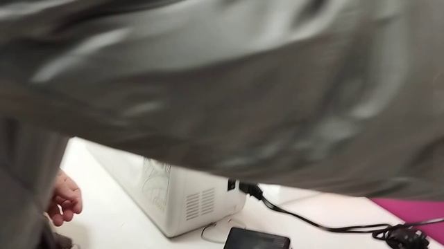 Швейная машина Janome EQ25,покупка на Озоне.И тестирование прямой строчки на разных видах ткани. смотреть онлайн