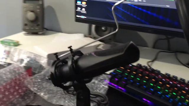 The BEST Mic For £30 - Trust GXT 232 Unboxing & Mic Test смотреть онлайн