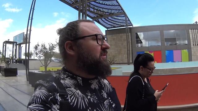 Каир 2021. Часть 2: Торговый молл WOC. Современное искусство. Про еду. смотреть онлайн