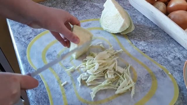 Щи из свежей капусты. Рецепт из поваренной книги 1960 года.(Белые щи) смотреть онлайн