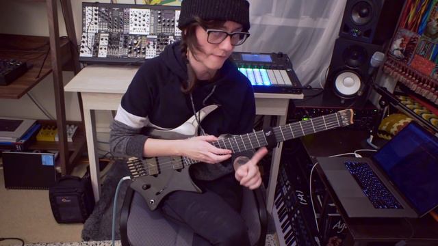 Legato Tapping Solo Lesson with @Skillshare-com смотреть онлайн