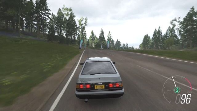 Forza Horizon 4 - 1985 AE86 Toyota Sprinter Trueno GT Apex Gameplay смотреть онлайн