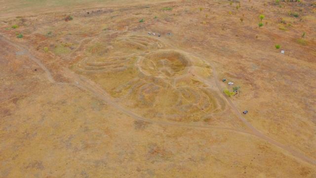 4K ВИДЕО С ДРОНА. МАВРИНСКИЙ МАЙДАН. СТАРЕЙШЕЕ СТРОЕНИЕ НА ПЛАНЕТЕ - 8600 лет. ПИРАМИД ЕЩЕ НЕ БЫЛО! смотреть онлайн