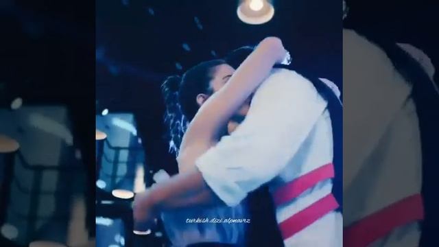 Эзги и Озгюр (Мистер Ошибка) Сияй смотреть онлайн