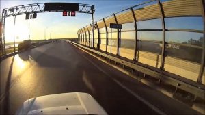 Волгоград,Танцующий мост через Волгу, рано утром.