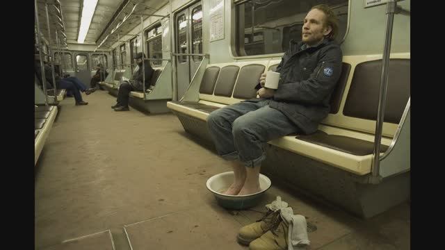 Приколы в метро. смотреть онлайн