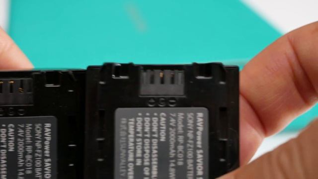 Ravpower FZ-100 Dual Battery and Charger Kit | First Look Review смотреть онлайн