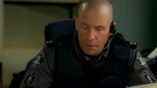 Flashpoint S01E02 First In Line смотреть онлайн