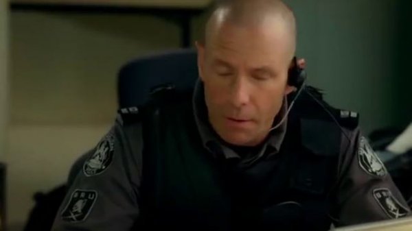 Flashpoint S01E02 First In Line