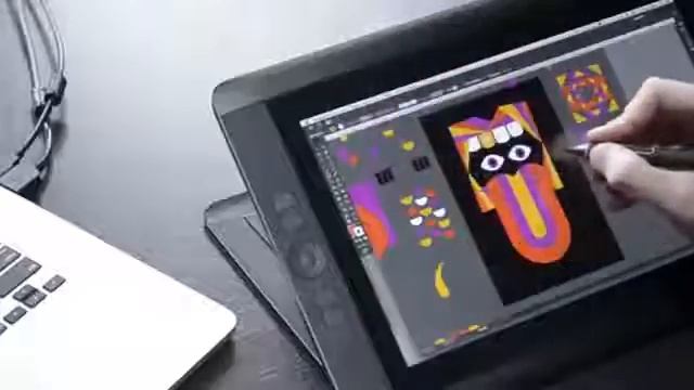Wacom CINTIQ 13HD смотреть онлайн