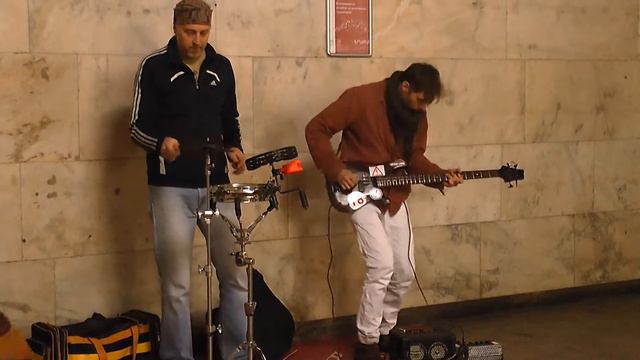 Never Mind the Balalaika смотреть онлайн