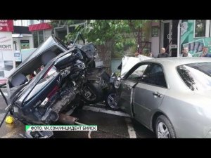 Крупная авария с участием 4-х машин на ул.Васильева в Бийске (Будни, 31.07.17г.,Бийское телевидение)