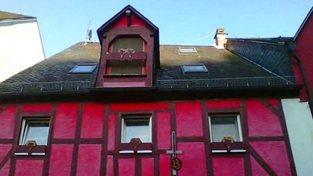 Германия Земля Рейнланд-Пфальц Долина Мозеля Бернкастель Кус (Bernkastel Kues) смотреть онлайн