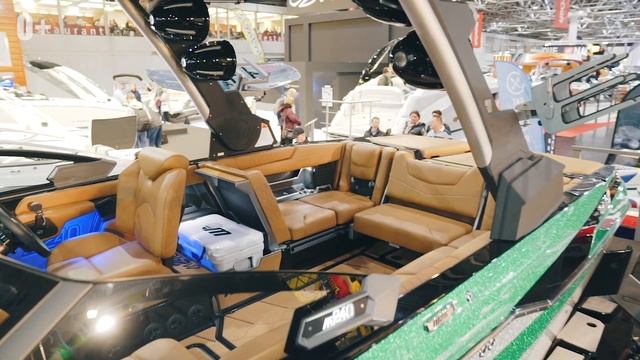 Обзор Malibu M240 | Самый инновационный катер в индустрии вейксерфинга! смотреть онлайн