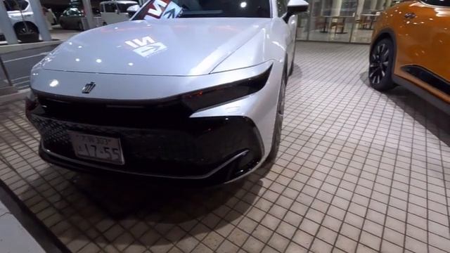 TOYOTA　NEW CROWN CROSSOVER G Advanced Leather Package　夜のプレシャスホワイトパール