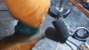 Болгарка Makita (Румыния) новая не включается.