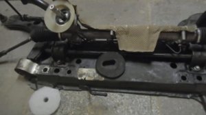 Как организовать ремонт рулевой рейки Ford?