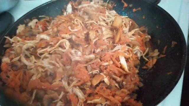 Новогоднее меню: Рецепт бомба. Быстрые рулетики из лаваша с сочной начинкой. смотреть онлайн