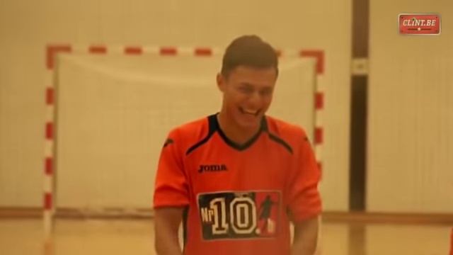Девушки в трусиках — мишени смотреть онлайн