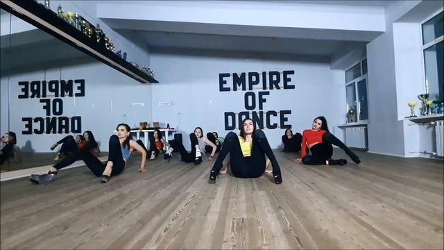 ДЕВУШКИ ТАНЦУЮТ/ КРАСИВЫЙ ТАНЕЦ/ СТРИППЛАСТИКА/ Shanti People - Om Namo Bhagavate Vasudevaya смотреть онлайн