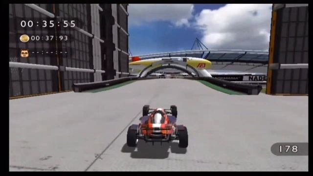 Trackmania (Wii) смотреть онлайн