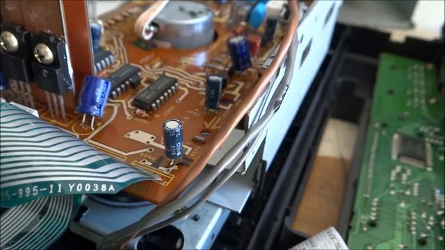 Sony LBT-A15, Reemplazo de bandas de cassette y CD смотреть онлайн