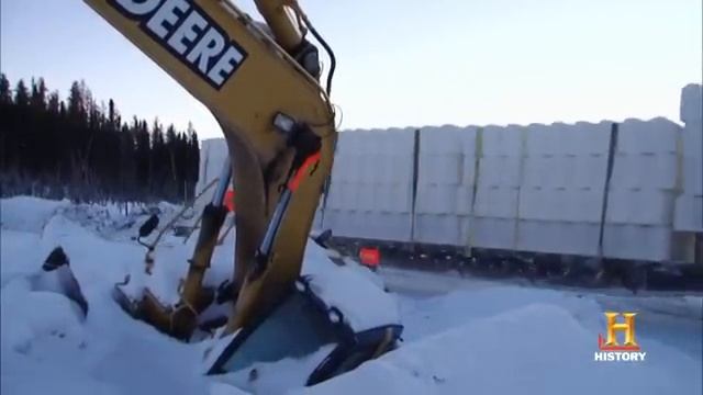 Ice Road Truckers - The Polar Bear | History смотреть онлайн