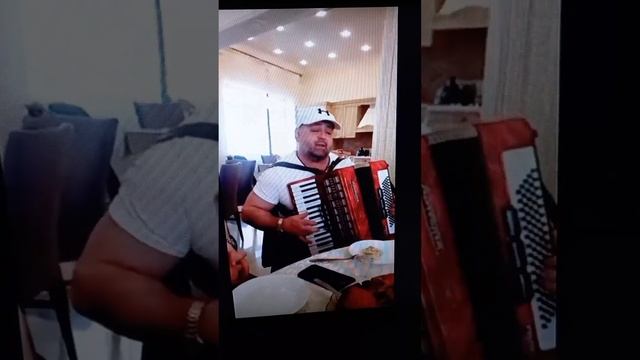 Новогодный подарок всем, с песней моего родственника Рамазана . Мира, добра и благополучия в 2023 г смотреть онлайн