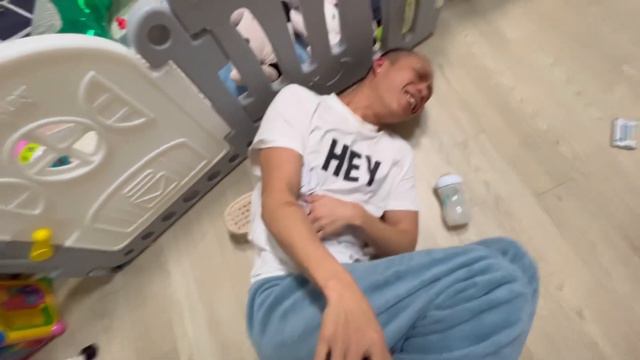 МУЖ ФИЛИППИНЕЦ ПРОБУЕТ НА СЕБЕ БОЛЬ ПРИ РОДАХ смотреть онлайн